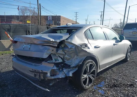 2024 Volvo S60 B5 Plus Dark Theme из США, поврежденный, VIN 7JRL12TL6RG307965